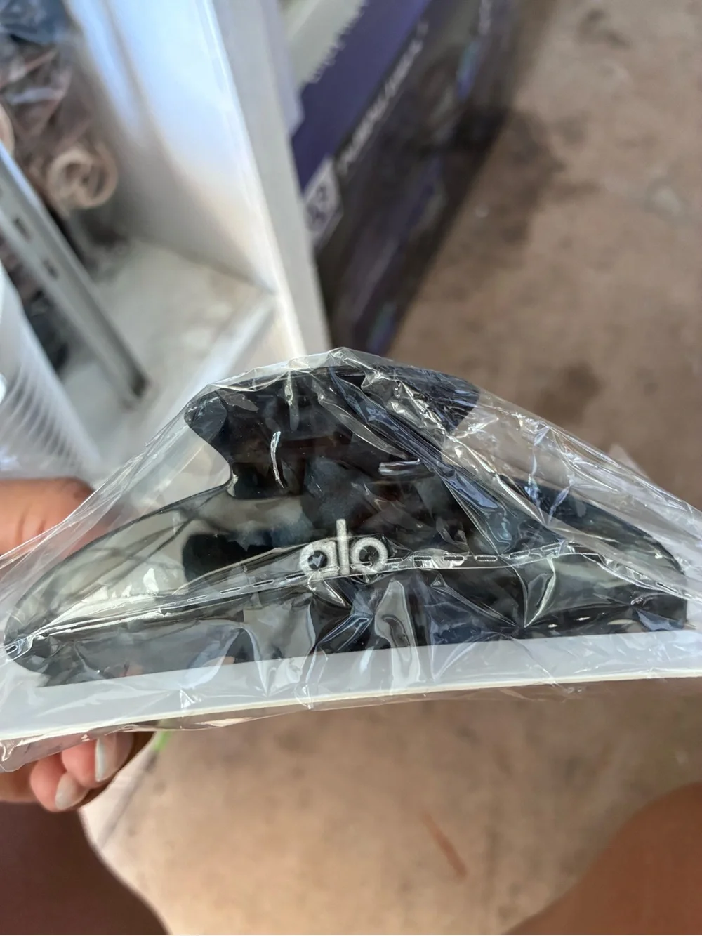Alo yoga claw 90s clip Black Marble Hair Claw Clip nwt